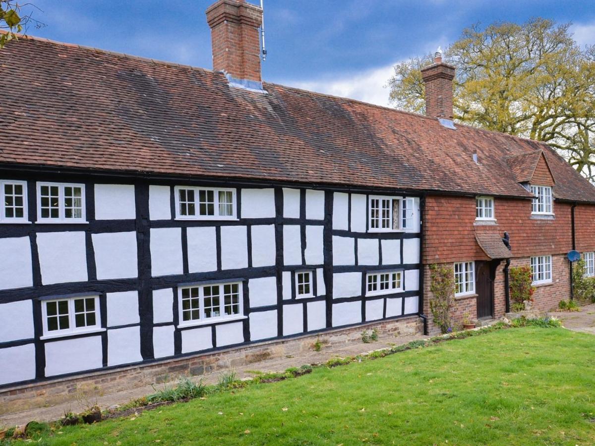 Twyford Farm B&B Haywards Heath Exteriör bild